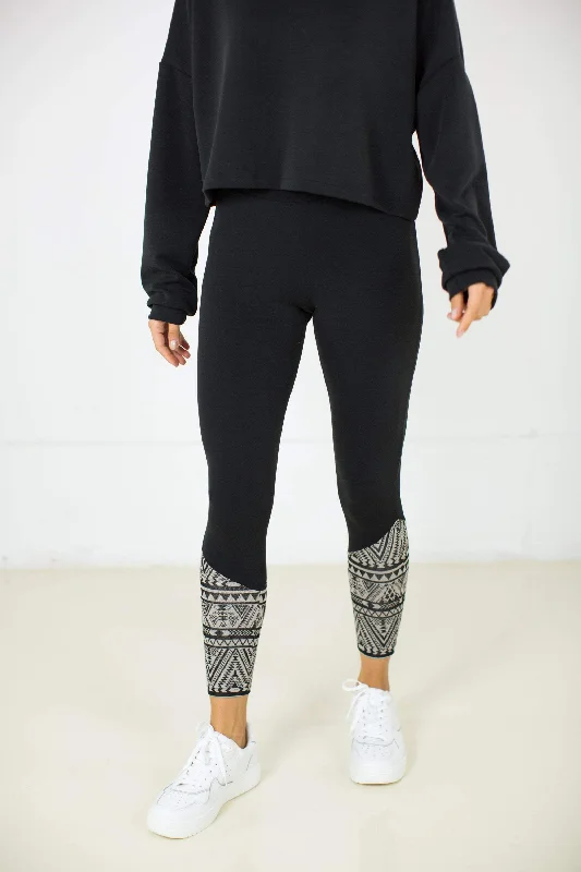 Leggings Black and Beige Aztec